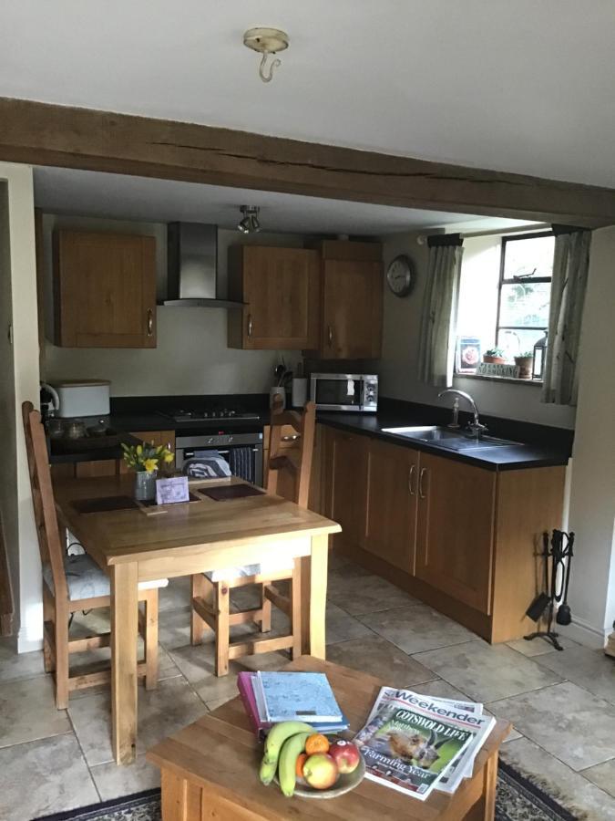 Dove Cottage Bisley  Exterior foto
