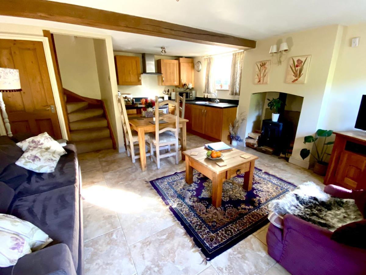 Dove Cottage Bisley  Exterior foto