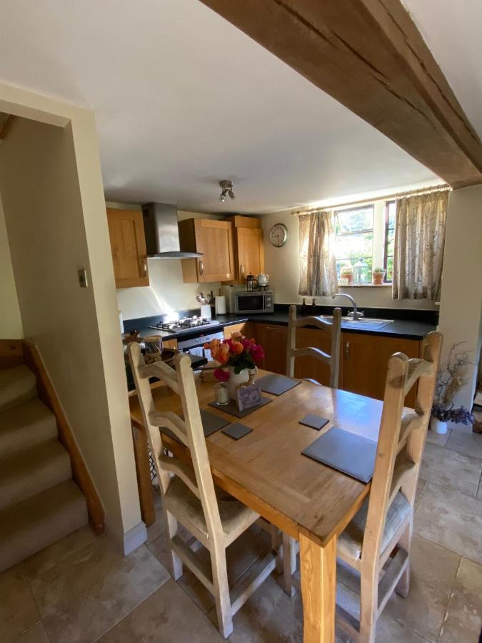 Dove Cottage Bisley  Exterior foto